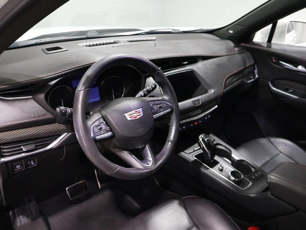 used 2020 Cadillac XT4 car, priced at $20,600