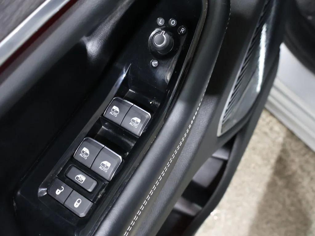 used 2021 Jeep Grand Cherokee L car, priced at $28,900