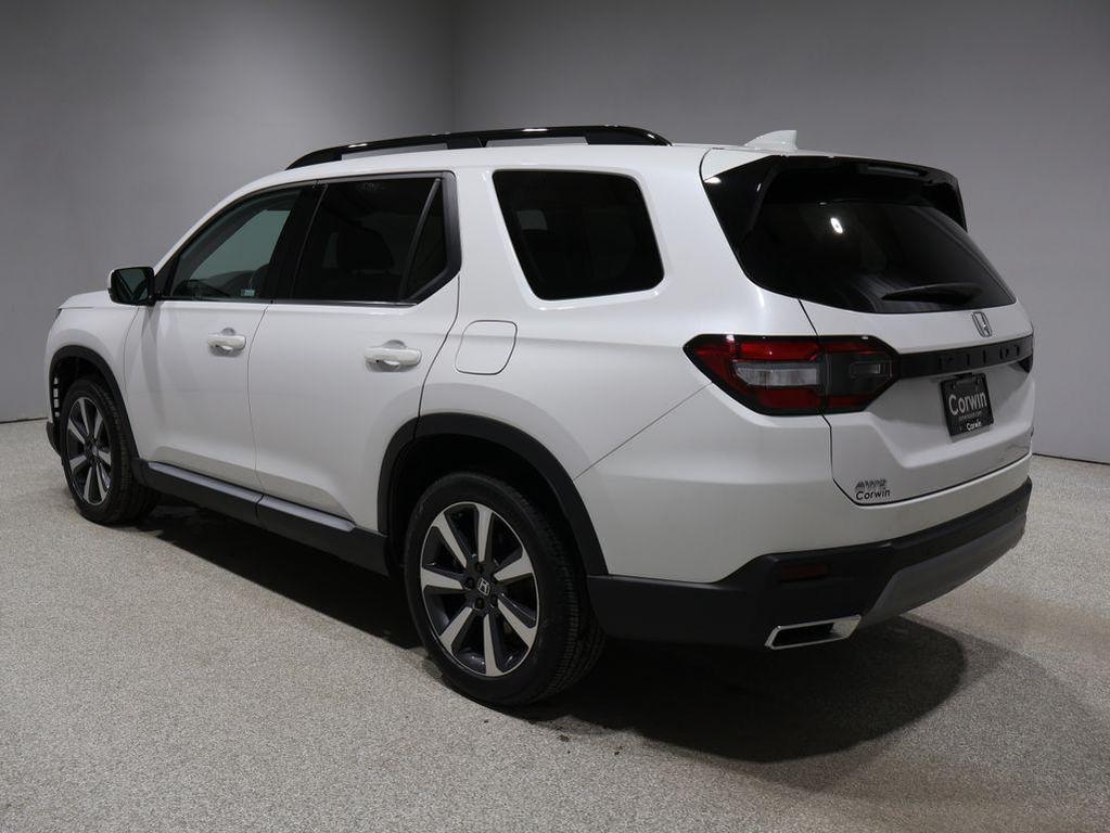 used 2024 Honda Pilot car, priced at $41,000