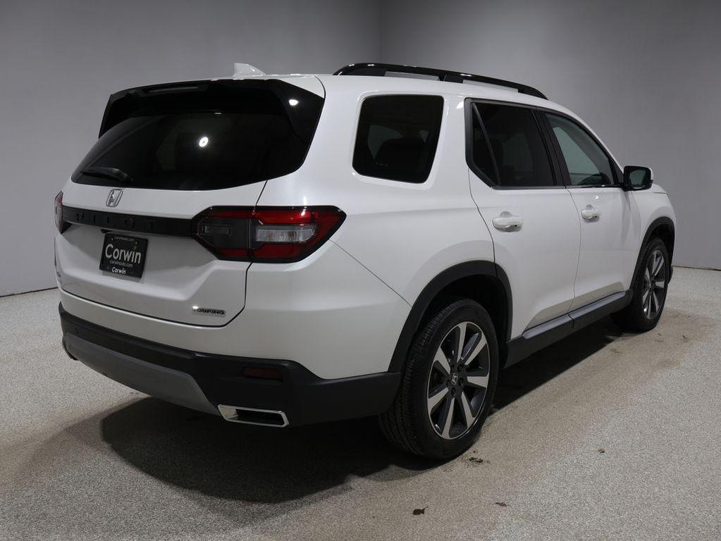used 2024 Honda Pilot car, priced at $41,000