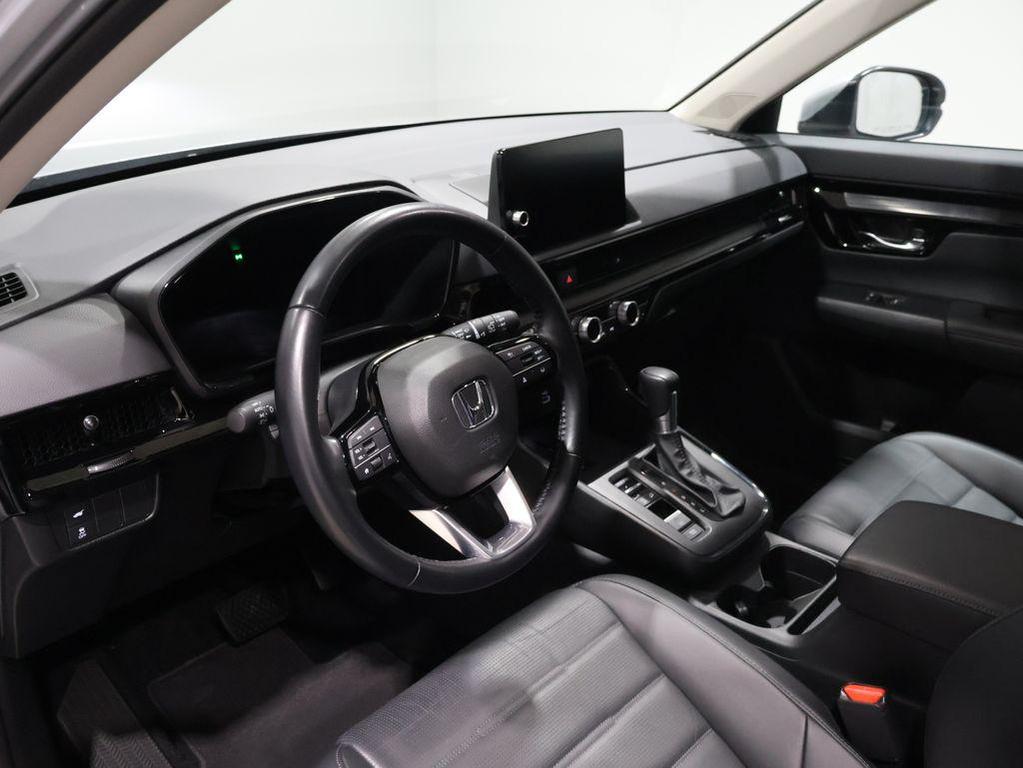 used 2025 Honda CR-V car, priced at $33,000