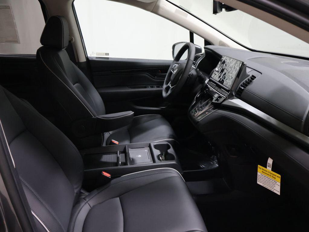 new 2026 Honda Odyssey car, priced at $47,990