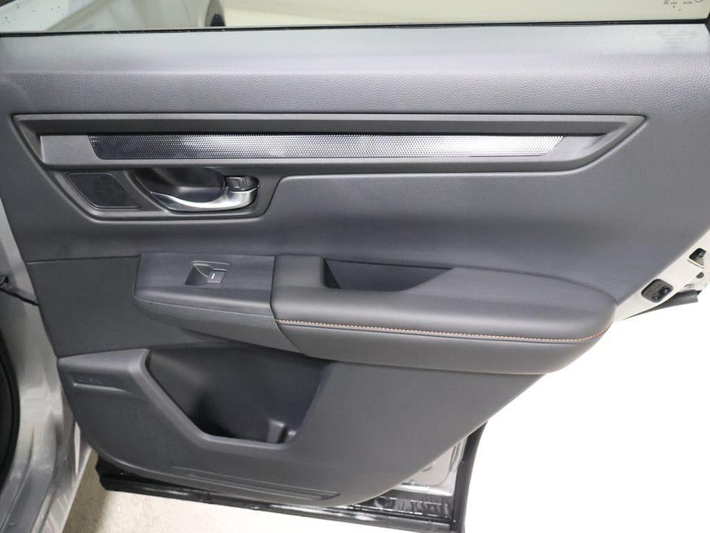 new 2026 Honda CR-V Hybrid car, priced at $40,675