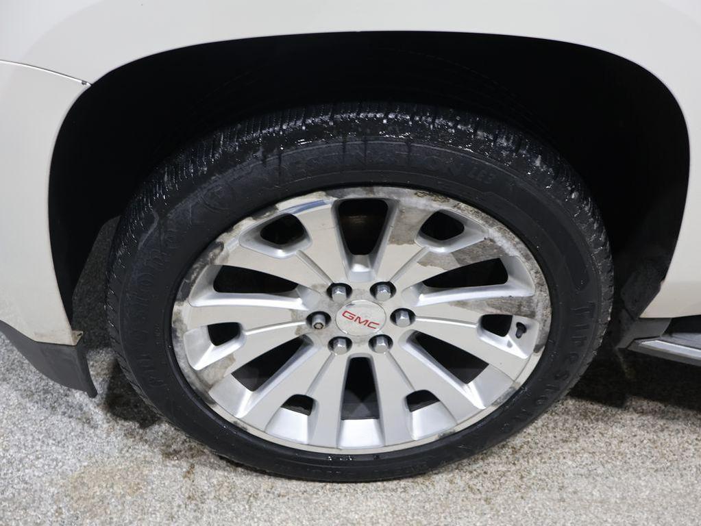 used 2015 GMC Yukon car, priced at $17,300