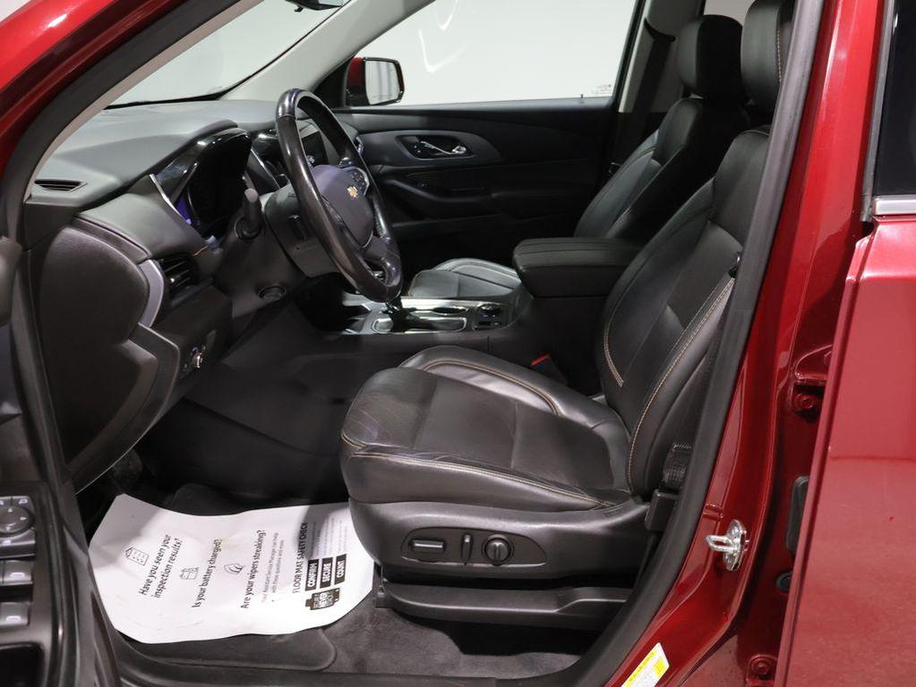 used 2020 Chevrolet Traverse car, priced at $23,300