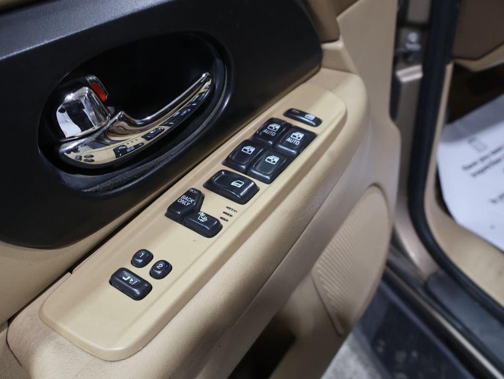 used 2002 GMC Envoy car, priced at $6,200