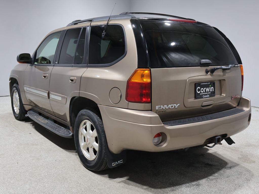 used 2002 GMC Envoy car, priced at $6,200