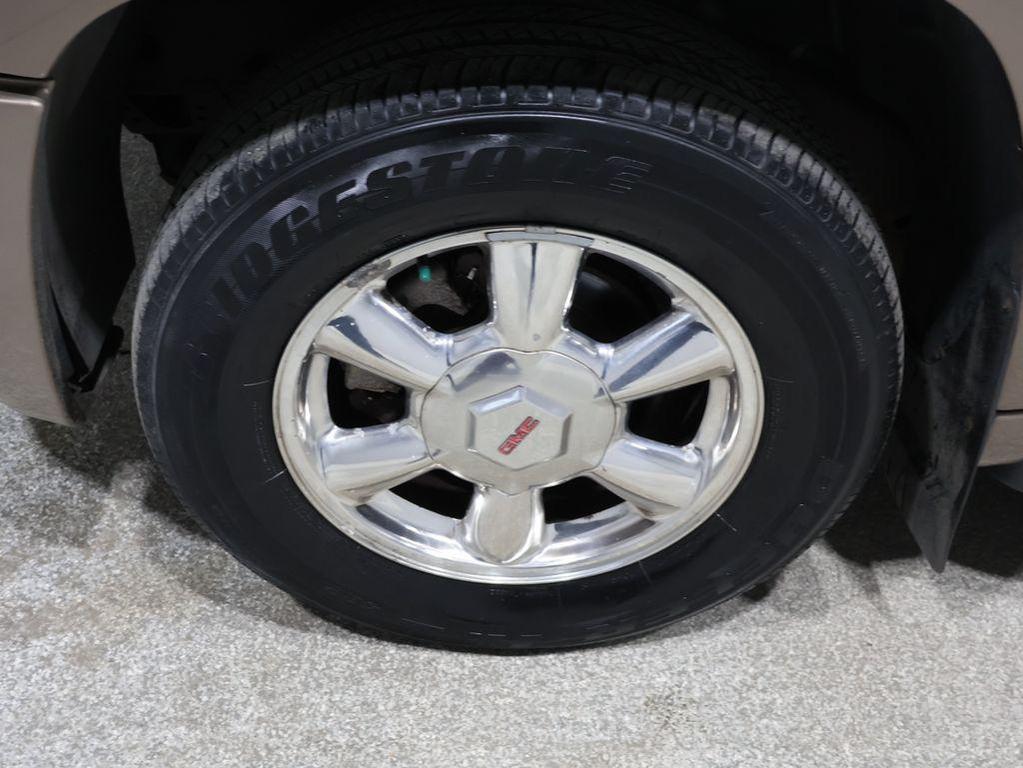 used 2002 GMC Envoy car, priced at $6,200