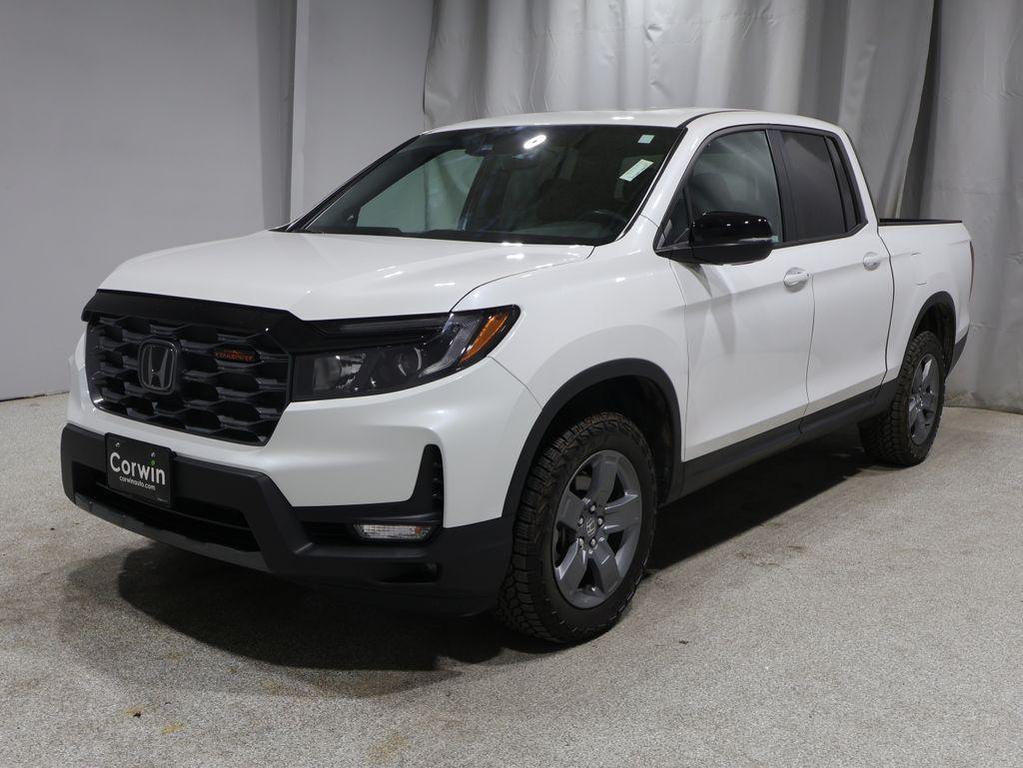 used 2025 Honda Ridgeline car, priced at $38,000