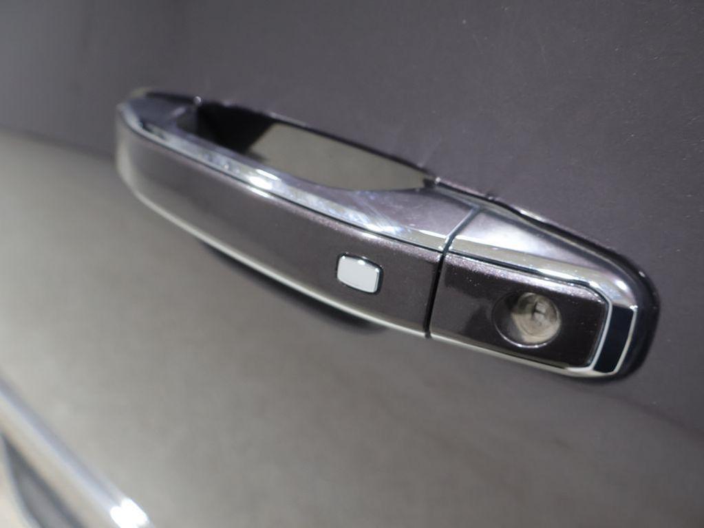 used 2016 GMC Yukon XL car, priced at $21,000