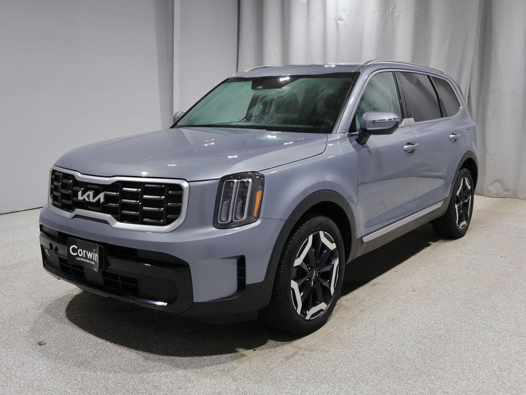 used 2025 Kia Telluride car, priced at $35,640
