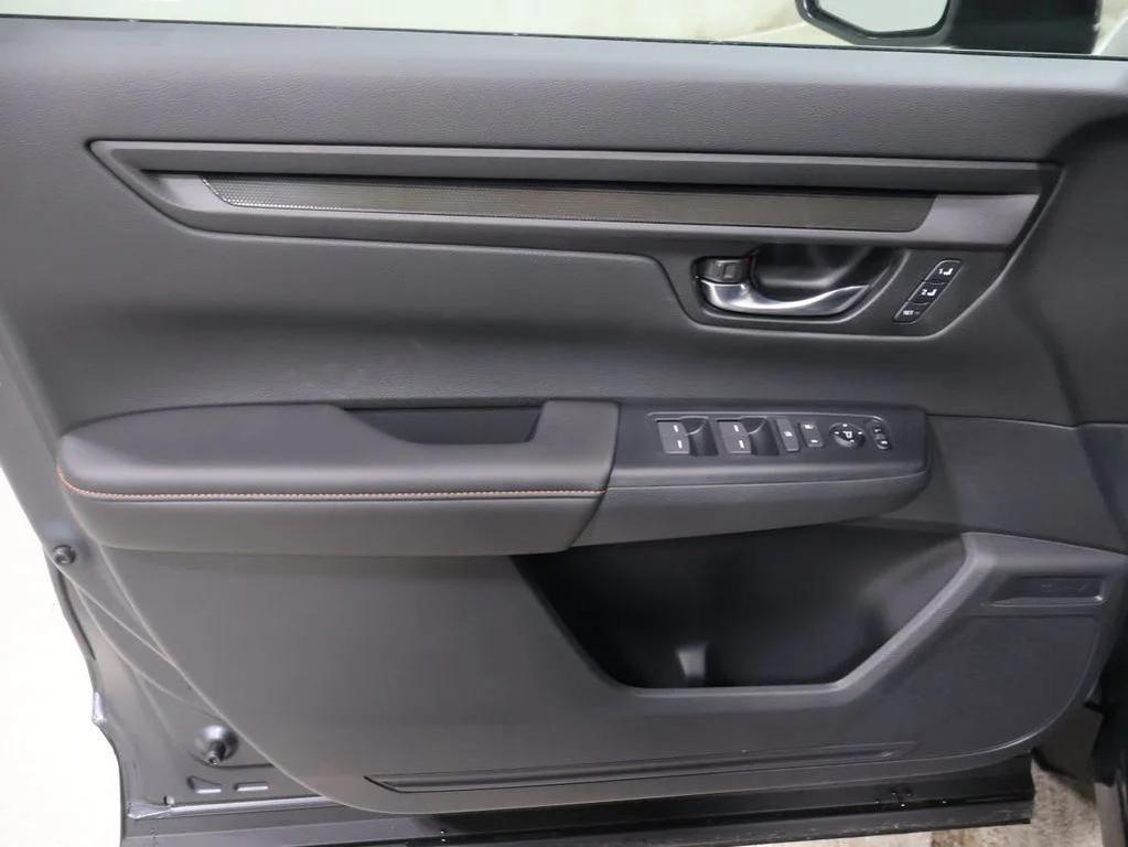 new 2026 Honda CR-V Hybrid car, priced at $40,675