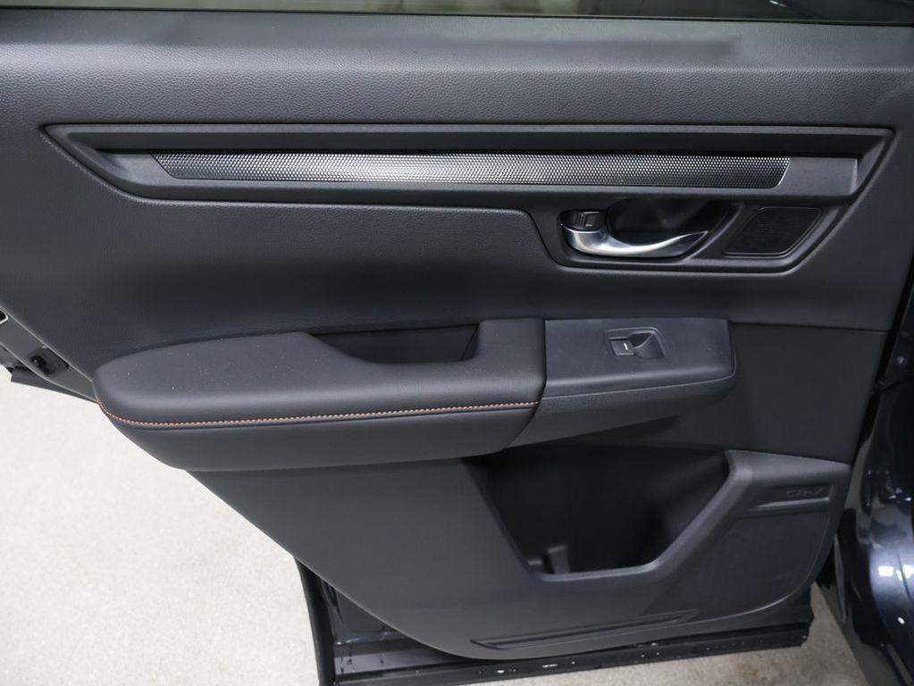 new 2026 Honda CR-V Hybrid car, priced at $40,675