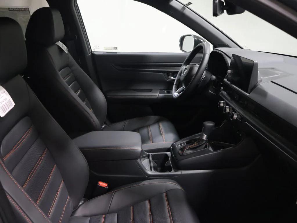 new 2026 Honda CR-V Hybrid car, priced at $40,675