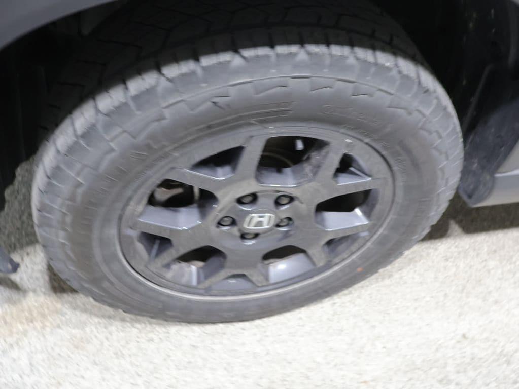 used 2025 Honda Pilot car, priced at $43,899