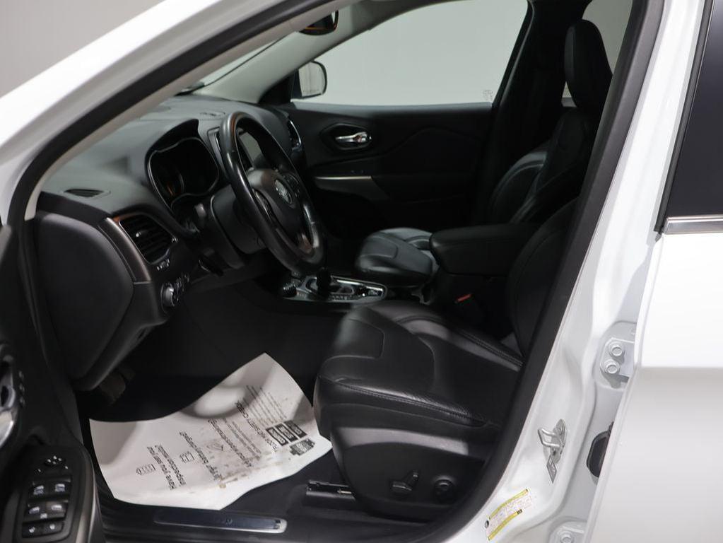 used 2021 Jeep Cherokee car, priced at $22,077
