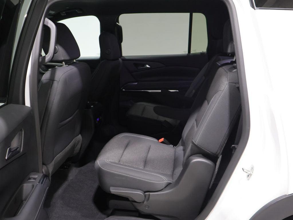 used 2025 Chevrolet Traverse car, priced at $38,399