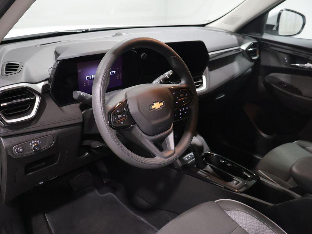 used 2025 Chevrolet TrailBlazer car, priced at $22,260