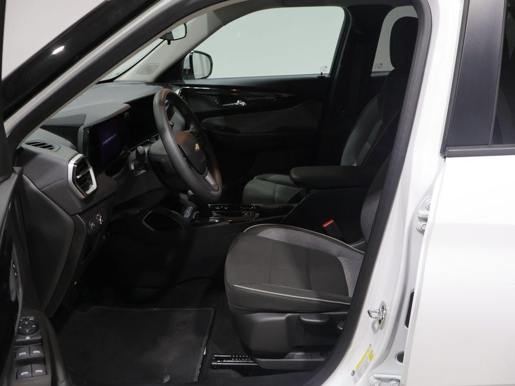 used 2025 Chevrolet TrailBlazer car, priced at $22,260