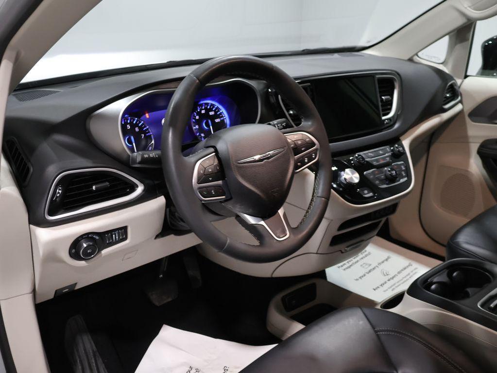 used 2024 Chrysler Pacifica car, priced at $25,340