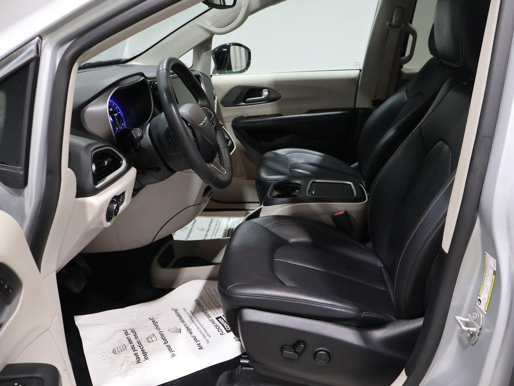 used 2024 Chrysler Pacifica car, priced at $25,340