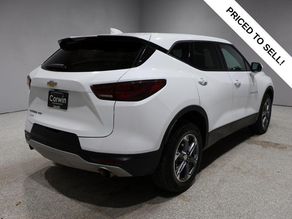 used 2025 Chevrolet Blazer car, priced at $24,900