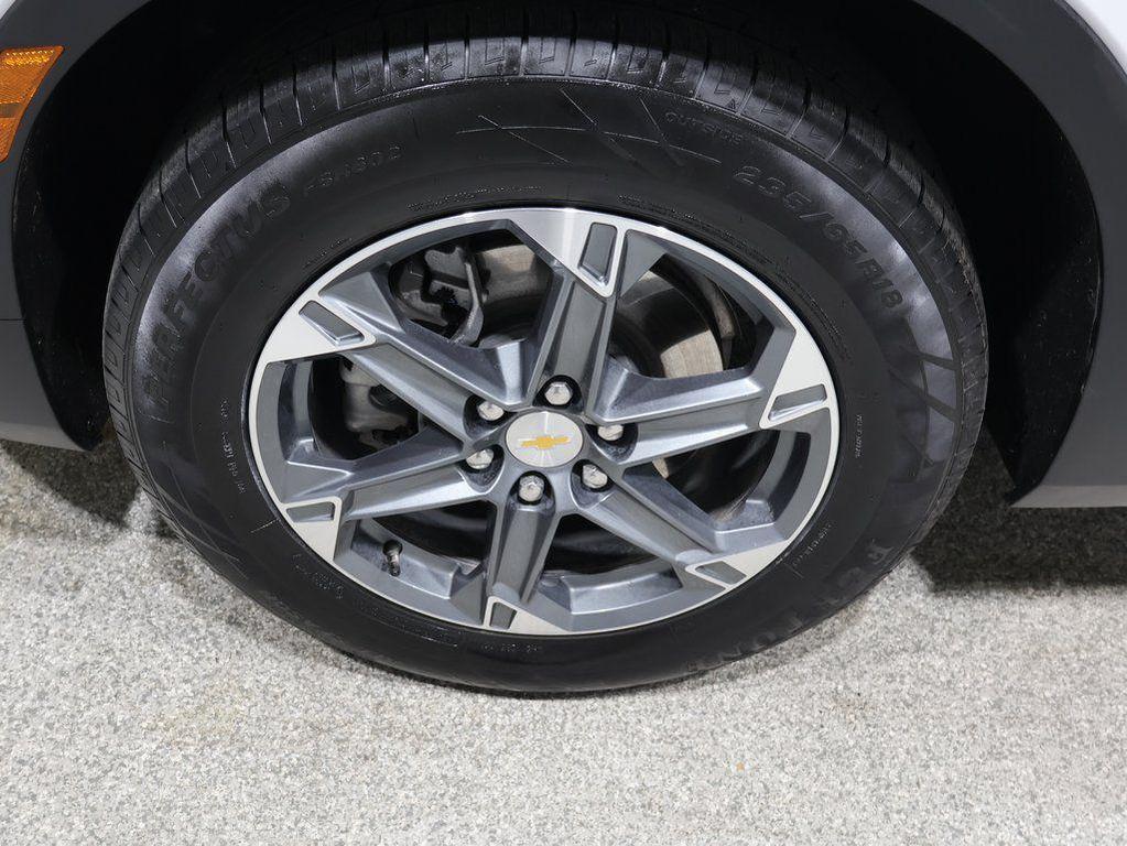 used 2025 Chevrolet Blazer car, priced at $24,900