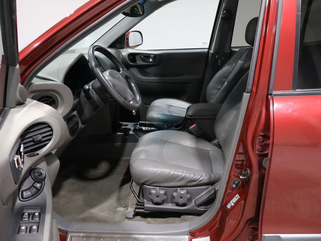 used 2003 Hyundai Santa Fe car, priced at $5,500