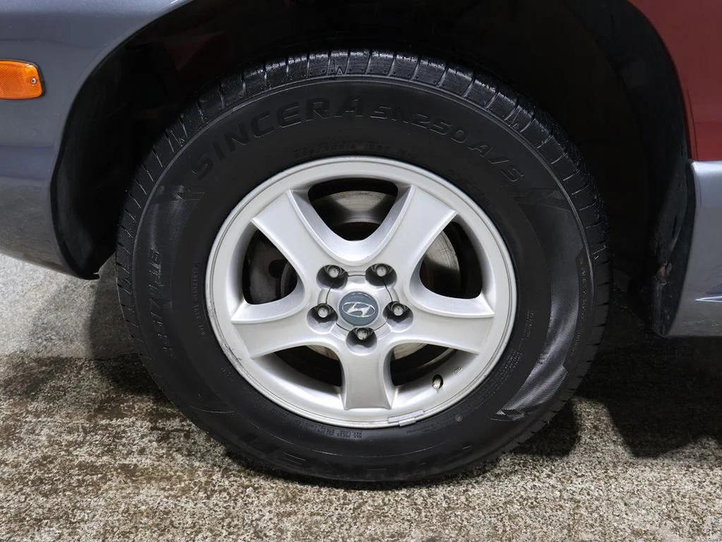 used 2003 Hyundai Santa Fe car, priced at $5,500