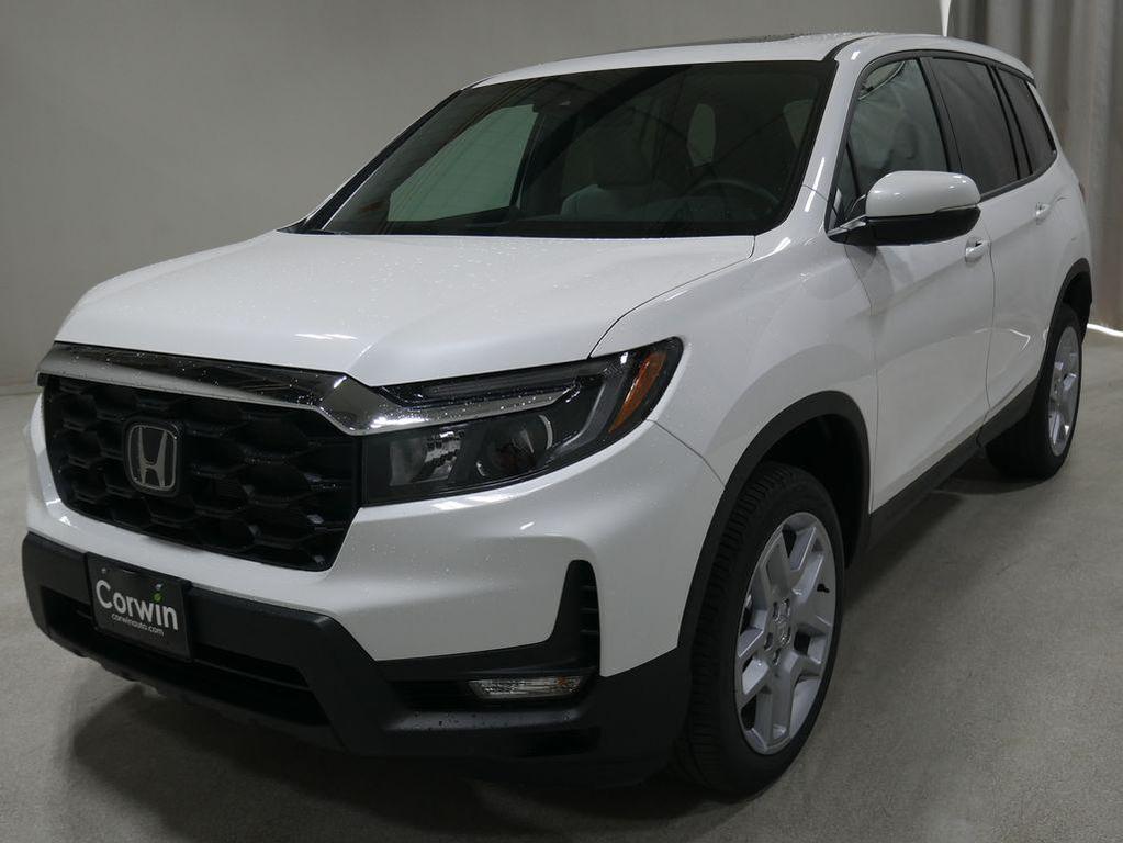 new 2025 Honda Pilot car, priced at $44,695