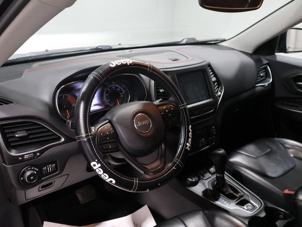 used 2019 Jeep Cherokee car, priced at $17,300