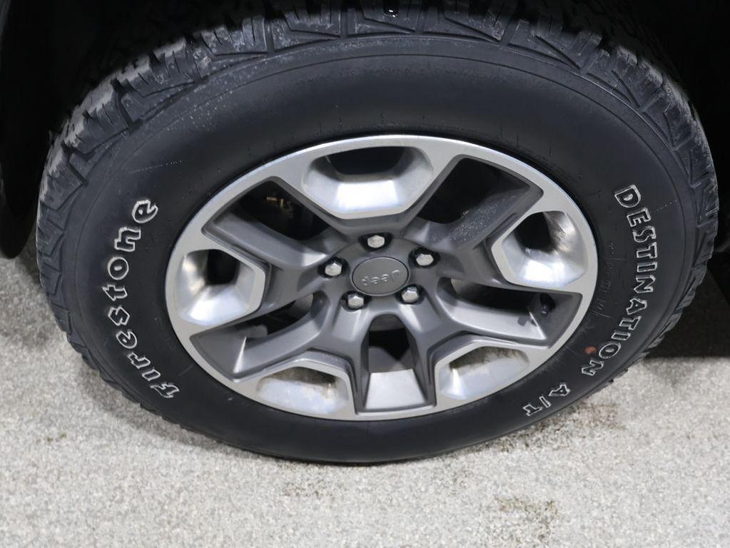 used 2019 Jeep Cherokee car, priced at $17,300