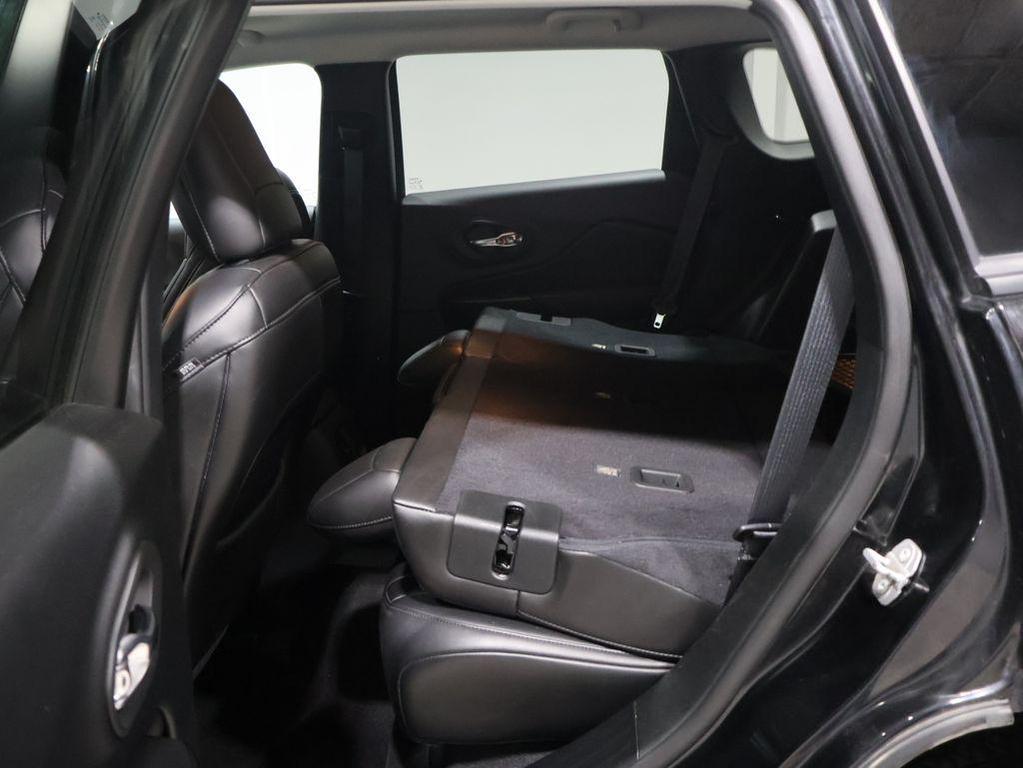 used 2019 Jeep Cherokee car, priced at $17,300