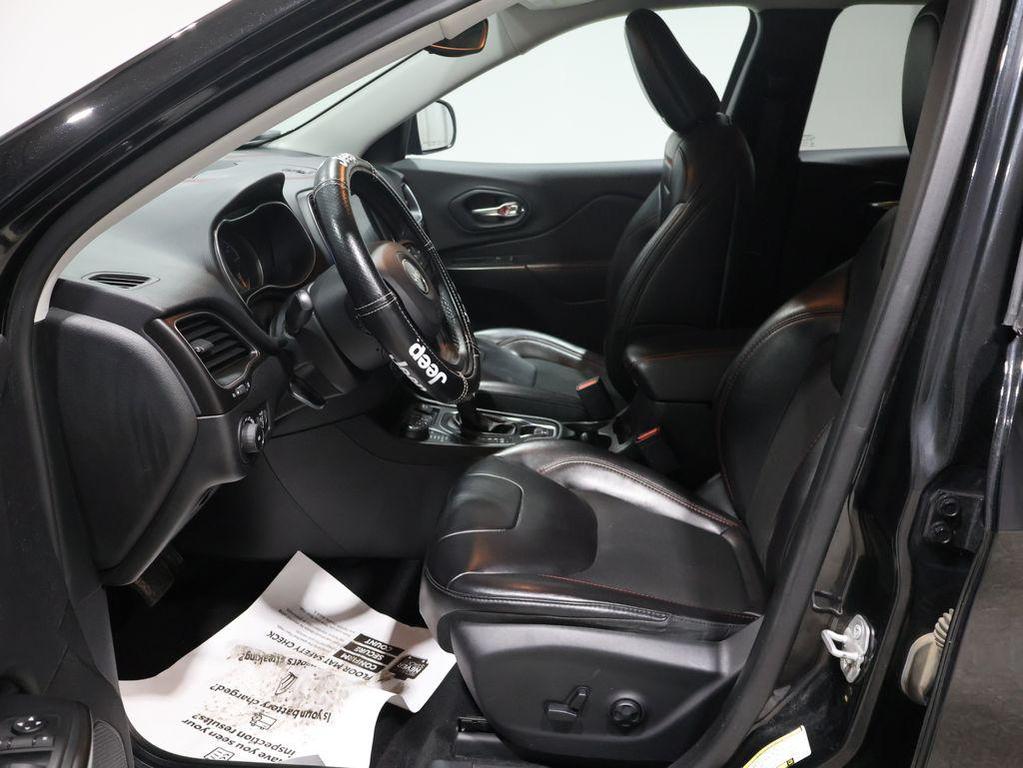 used 2019 Jeep Cherokee car, priced at $17,300