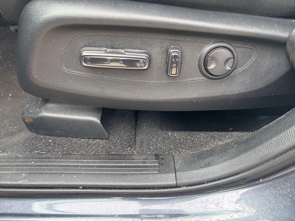 used 2025 Honda CR-V car, priced at $32,250