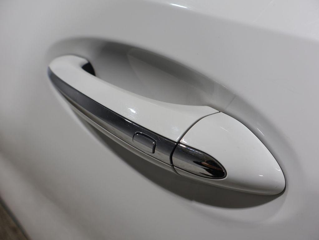 used 2024 Buick Envision car, priced at $22,300