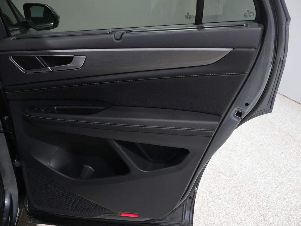used 2025 Volkswagen Atlas Cross Sport car, priced at $30,399