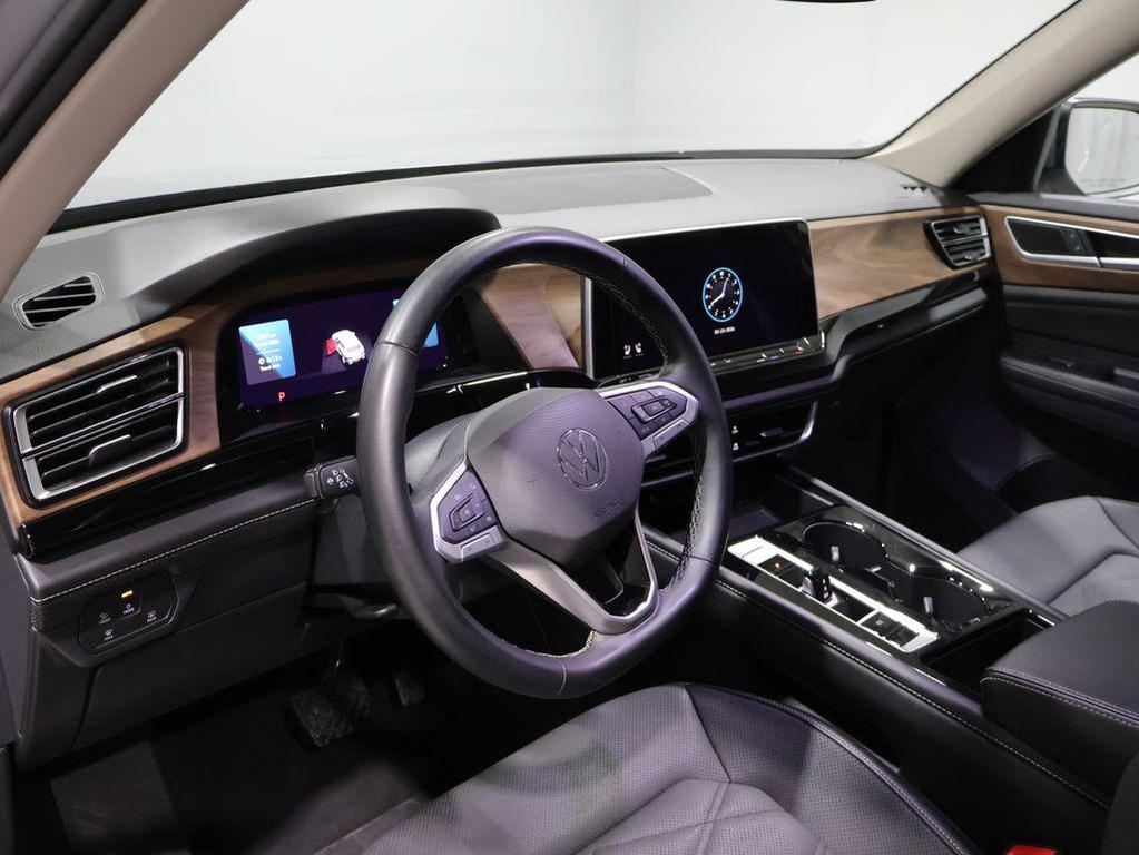 used 2024 Volkswagen Atlas car, priced at $26,600