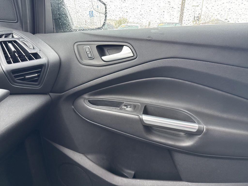 used 2014 Ford Escape car, priced at $6,000