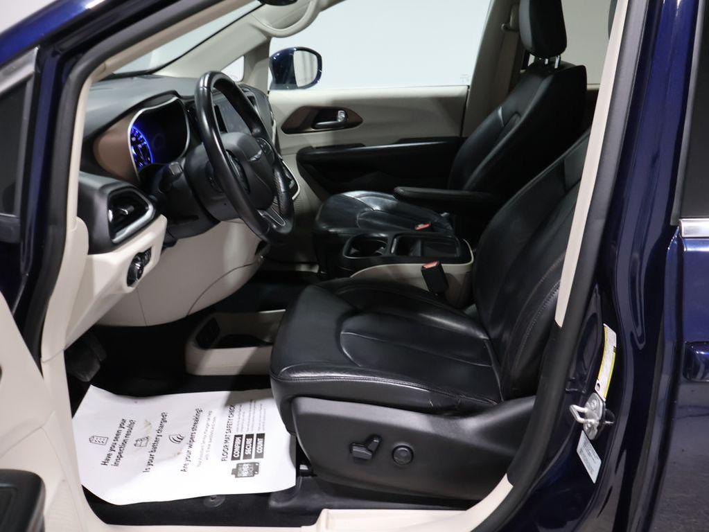 used 2017 Chrysler Pacifica car, priced at $13,000