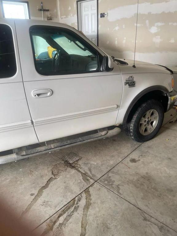 used 2002 Ford F-150 car