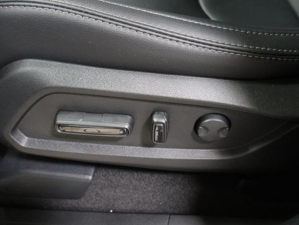 new 2025 Honda Pilot car, priced at $47,276