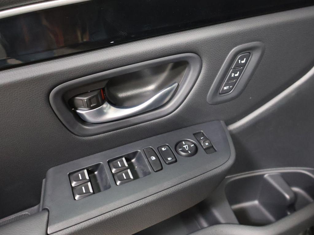 new 2025 Honda Pilot car, priced at $47,276