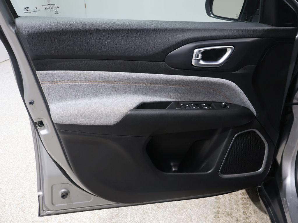 used 2022 Jeep Compass car, priced at $18,100