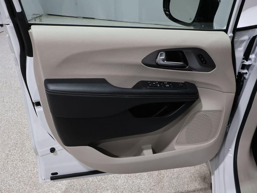 used 2024 Chrysler Pacifica car, priced at $24,200