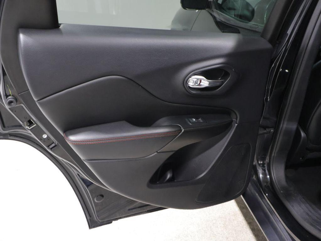 used 2019 Jeep Cherokee car, priced at $20,399