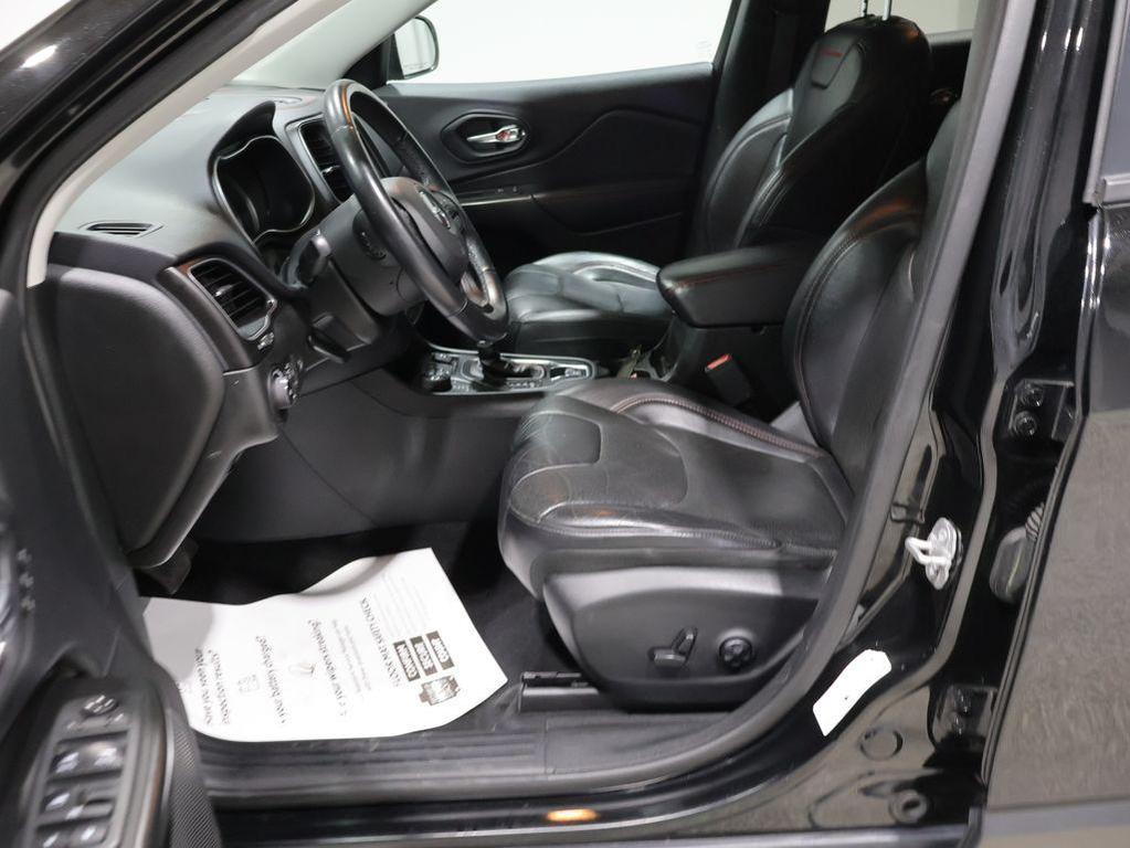 used 2019 Jeep Cherokee car, priced at $20,399