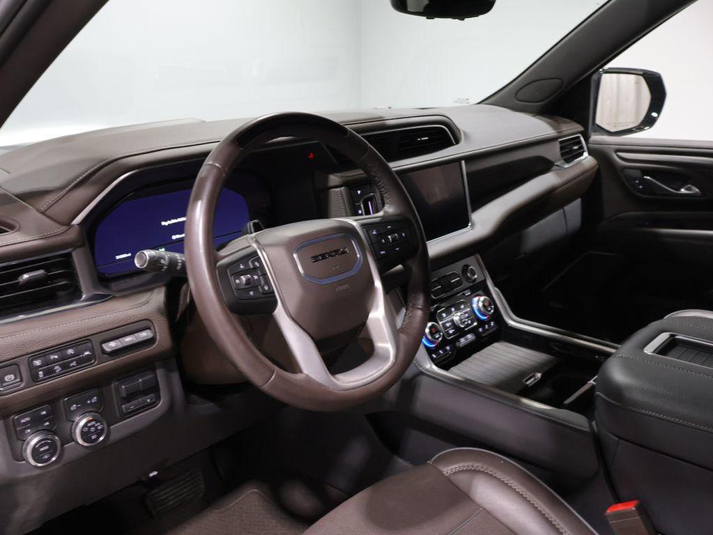 used 2024 GMC Yukon car, priced at $68,719