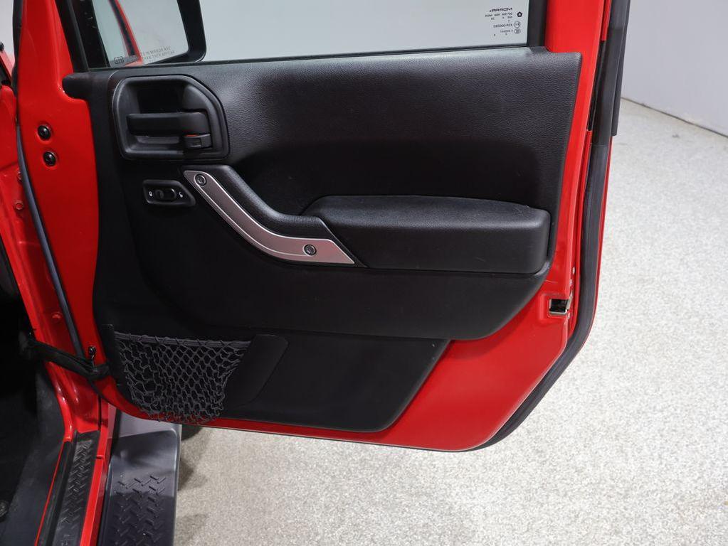 used 2015 Jeep Wrangler Unlimited car, priced at $19,900