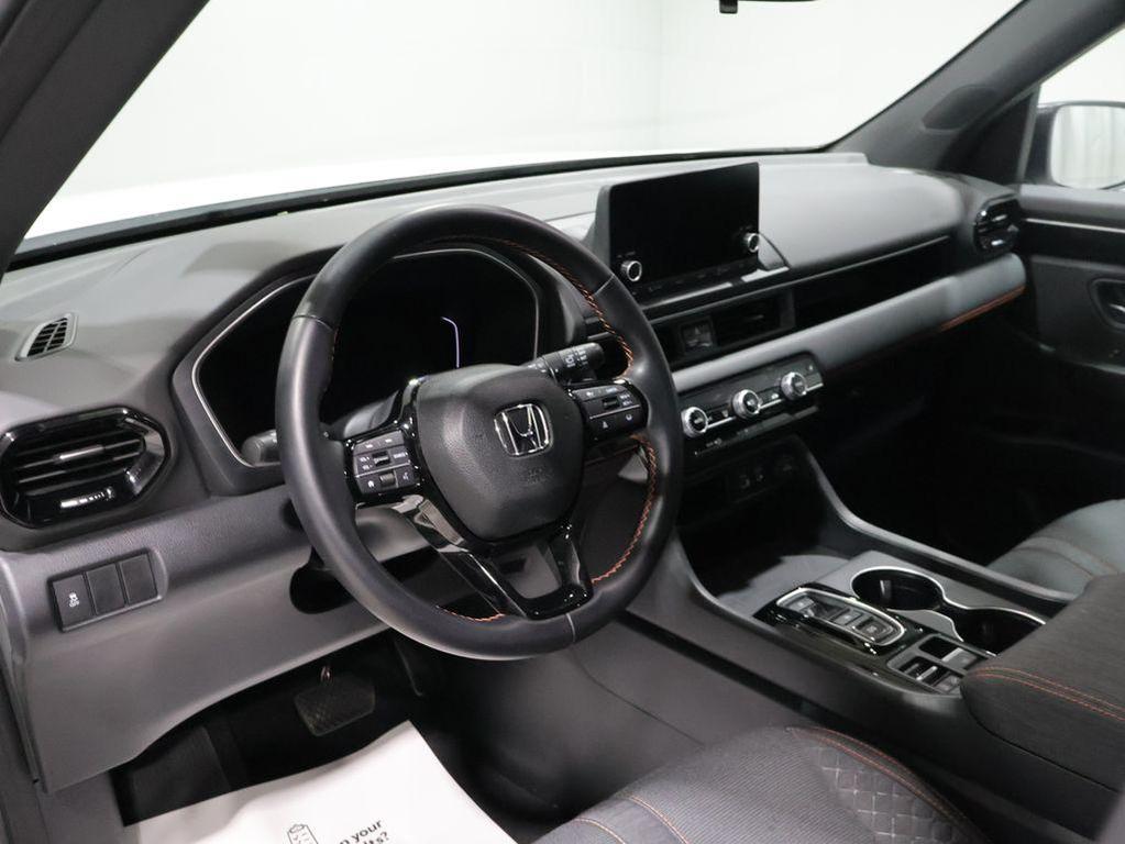 used 2023 Honda Pilot car, priced at $35,000